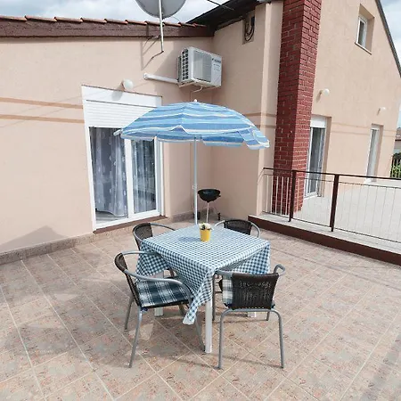 Lägenhet Apartment Mareonda.2