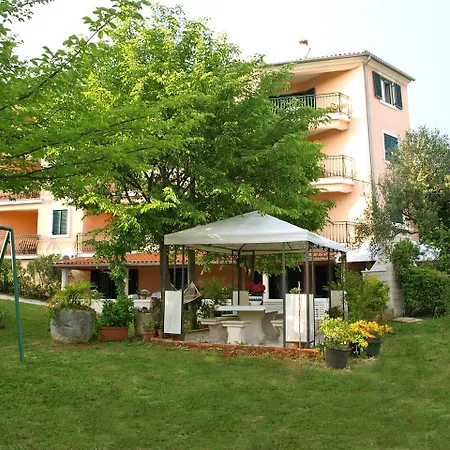 Apartment Mareonda.2 *