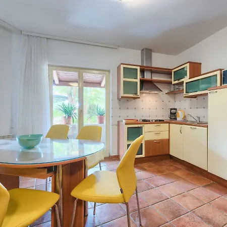 Apartment Mareonda.2 아파트 로비니